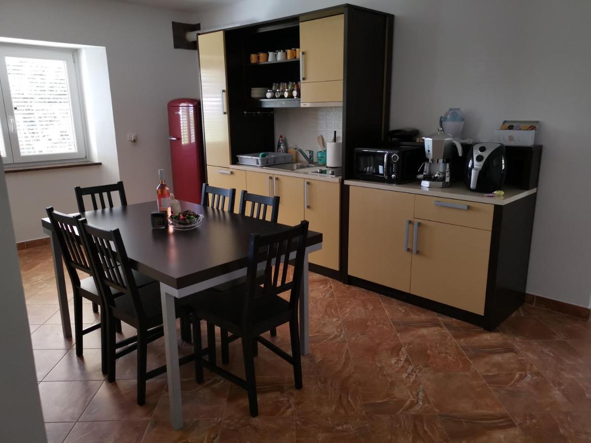 Apartma Vatovec อังคาราน ภายนอก รูปภาพ